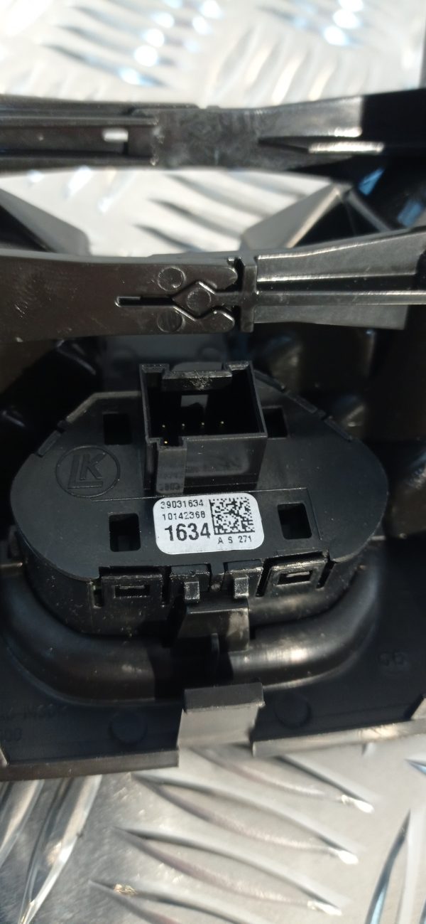 ΚΕΝΤΡΙΚΟΙ ΑΕΡΑΓΩΓΟΙ ΚΑΙ ΠΛΗΚΤΡΟ ALARM OPEL CORSA E (2015-2019)